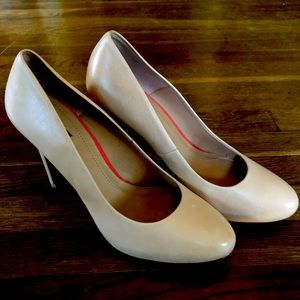 Massimo Dutti Nude 4 1/2 “ Hidden Platform Heels Size 9 (40)